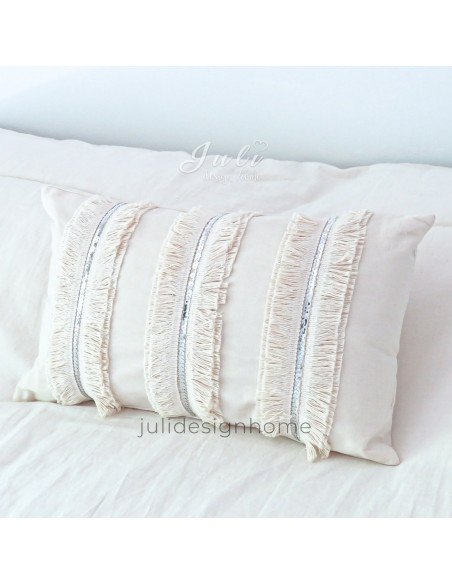 almohadón con flecos