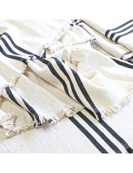 Manta Amelia Negro Rustica - Juli Design Home