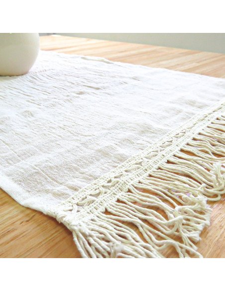 camino de mesa flecos